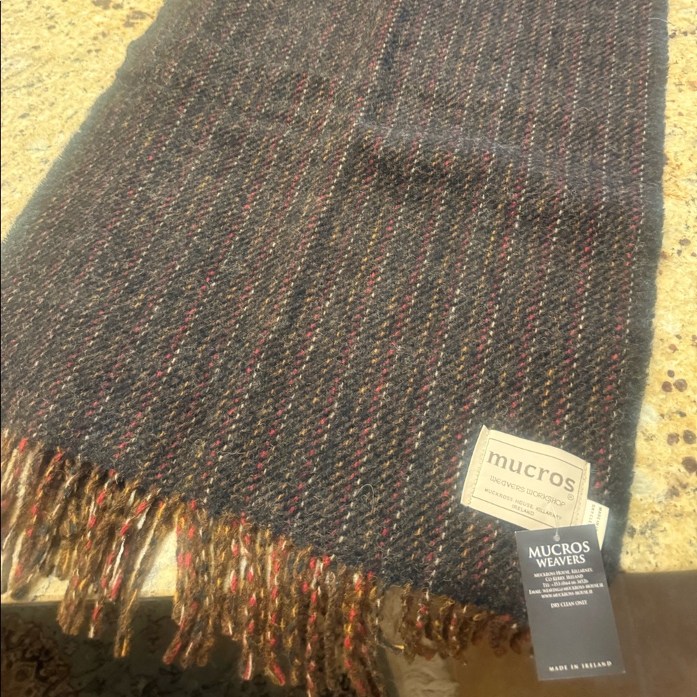 Mucros wool scarf